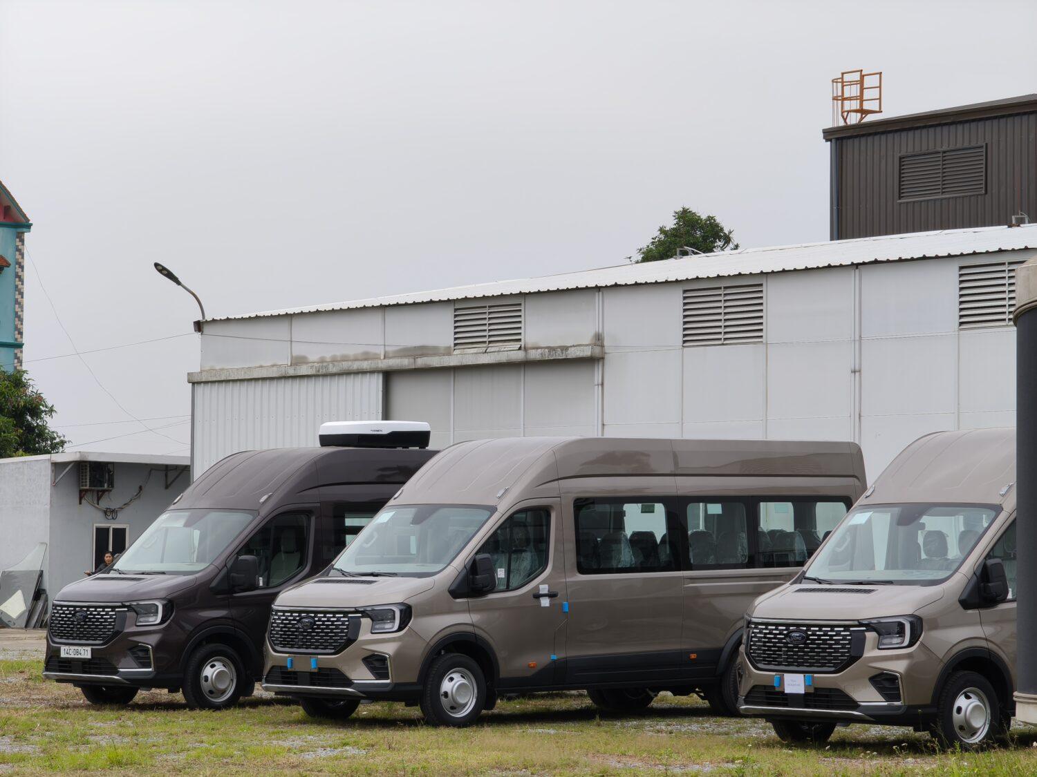 Xe Mobihome hợp pháp, đủ điều kiện vay ngân hàng lên đến 70% dễ dàng cùng Thaimobihome 2 Xe Mobihome đang chuẩn bị đi đăng kiểm