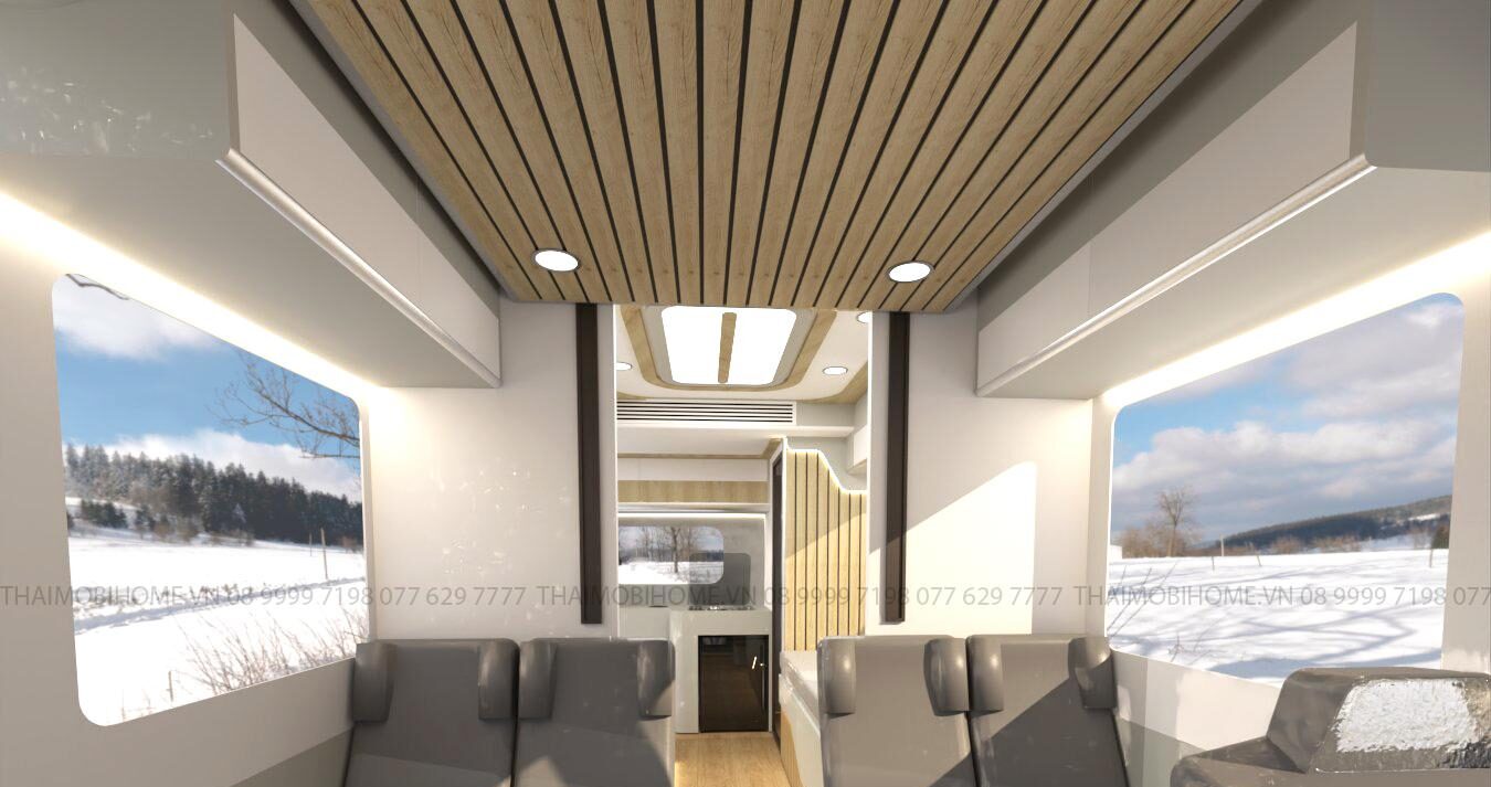 Cửa sổ lớn tạo ánh sáng tự nhiên trên mobilehome