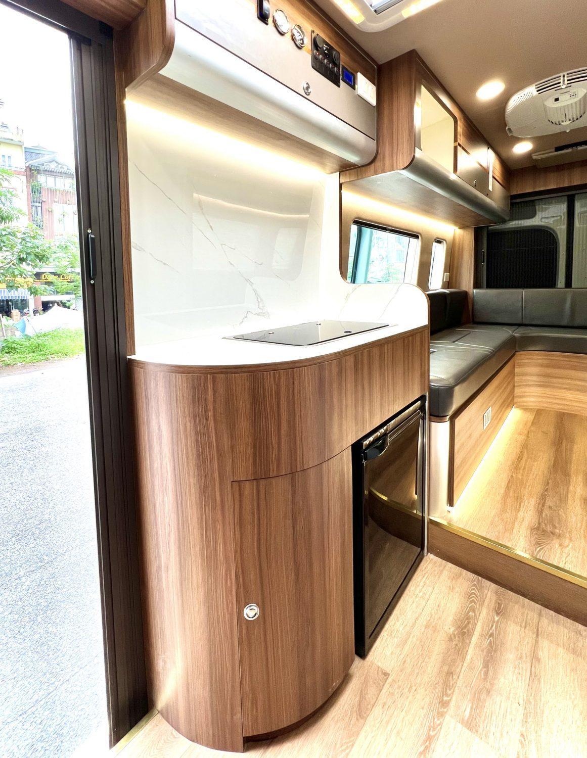 Xe Nhà Ở Di Động – Giải Pháp Cho Người Cần Di Chuyển Nhiều Và Muốn Làm Việc Chủ Động Mọi Lúc 3 Xe Nhà Ở Di Động – Giải Pháp Cho Người Cần Di Chuyển Nhiều Và Muốn Làm Việc Chủ Động Mọi Lúc