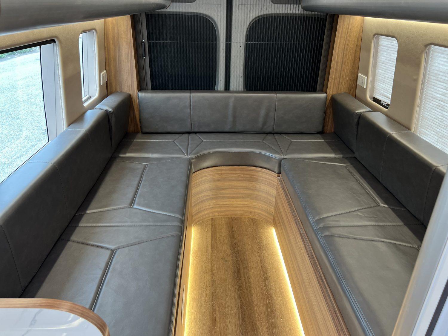 Xe Nhà Ở Di Động – Giải Pháp Cho Người Cần Di Chuyển Nhiều Và Muốn Làm Việc Chủ Động Mọi Lúc 1 Xe Nhà Ở Di Động – Giải Pháp Cho Người Cần Di Chuyển Nhiều Và Muốn Làm Việc Chủ Động Mọi Lúc