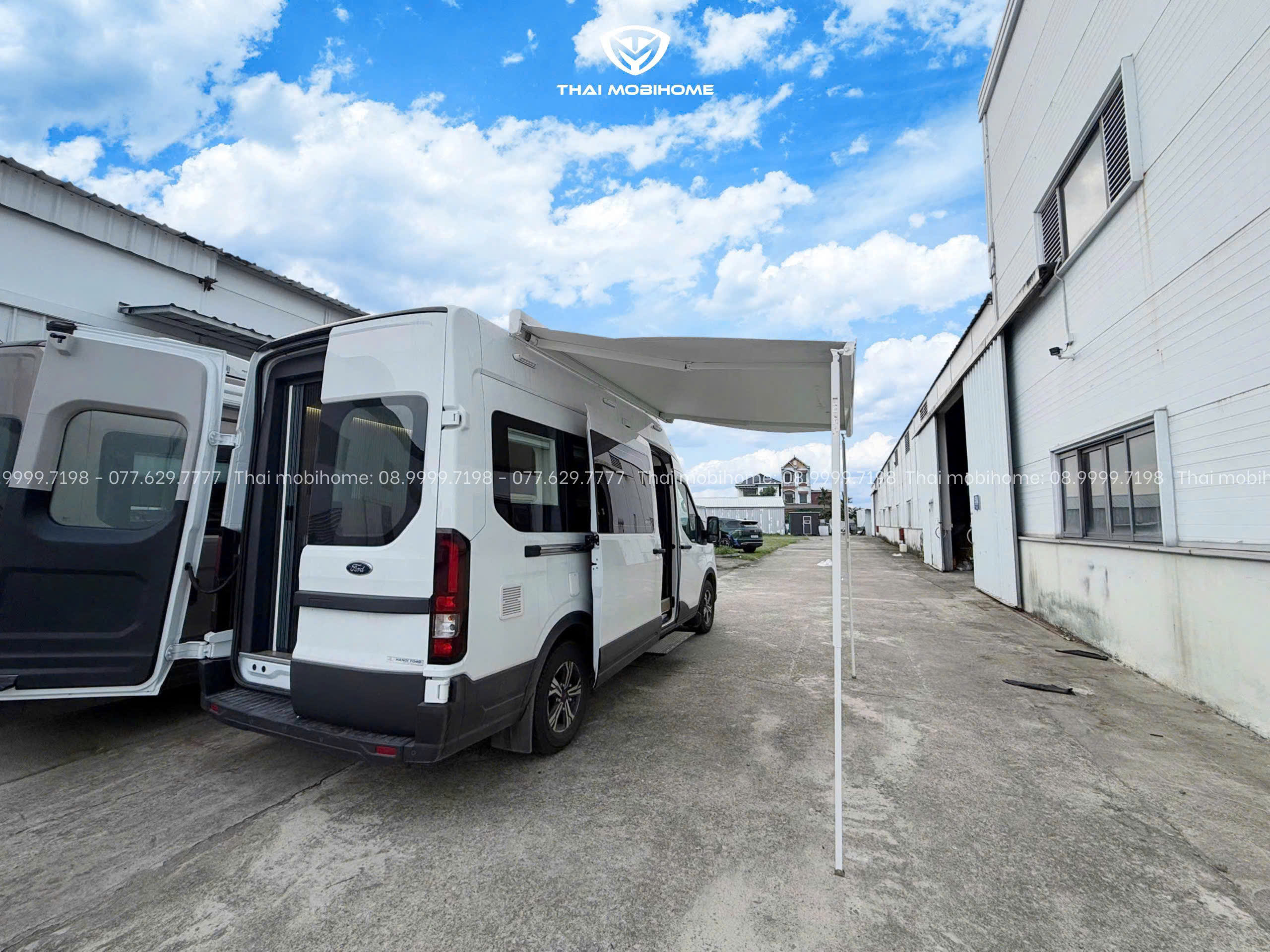 Ford Transit 16 Premium Mobihome 2026 thiết kế nhà ở di động cho gia đình 4 người